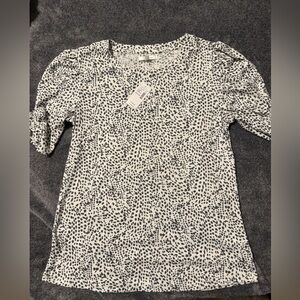 Maurices Black and White Speckled Short Sleeve Top